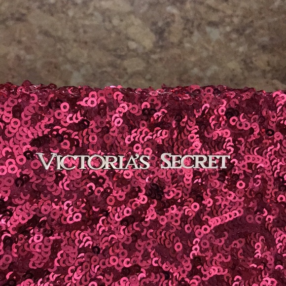 NWOT Women’s Victoria’s Secret Clutch - Picture 2 of 6
